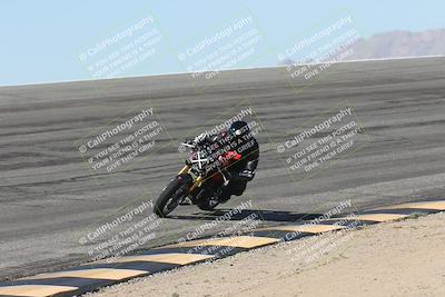 media/Oct-13-2025-Moto Forza (Mon) [[a66d839500]]/3-B Group/Session 2 (Bowl)/